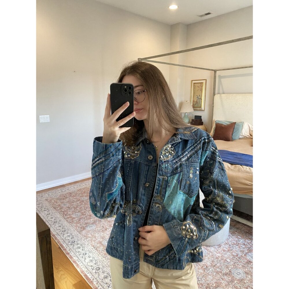 Chico’s Design Denim Jacket Size 2 Embellished Felt & Bedazzled Details - Picture 12 of 14